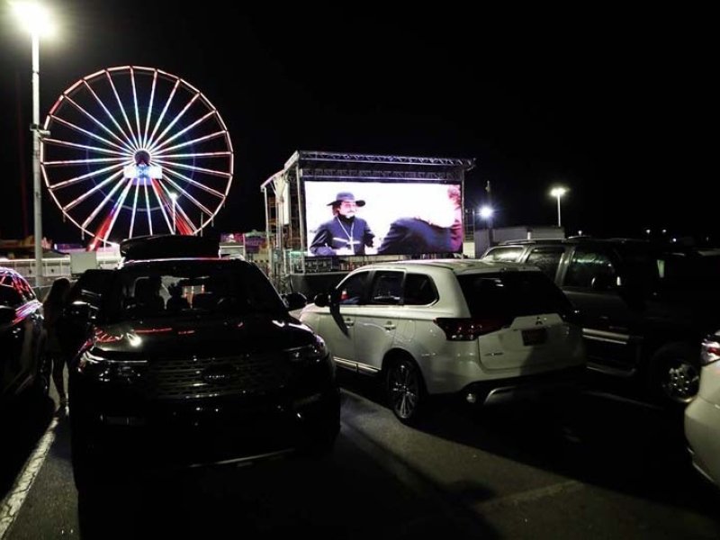 octoberfest-38-movie-ngiht-ferris-wheel.jpg